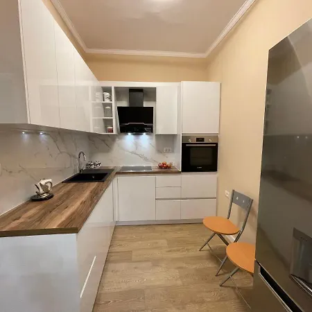 Joni & Joy Center Apartment Berat