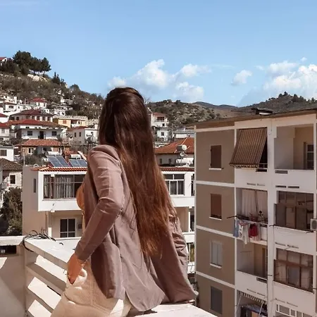 Joni & Joy Center Apartment Berat