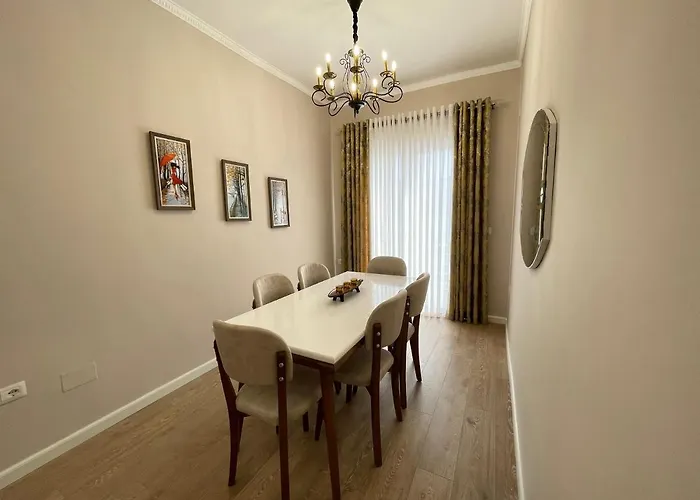 Joni & Joy Center Apartmán